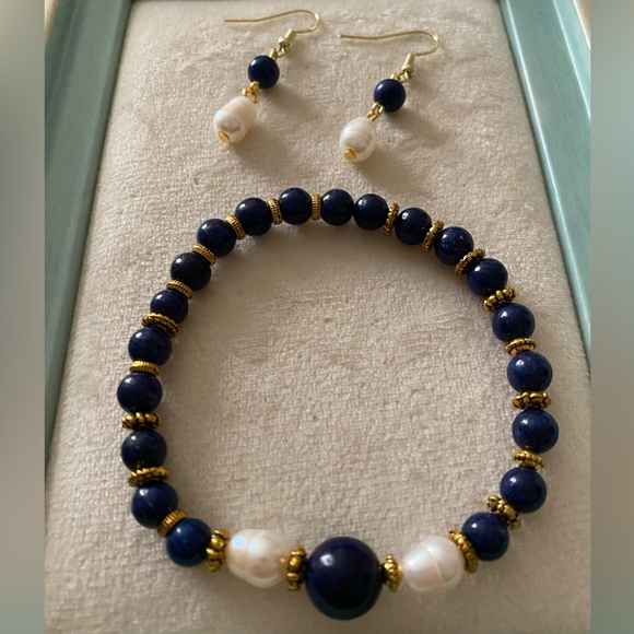 Jewelry - Lapis lazuli and freshwater pearl earring and bracelet set